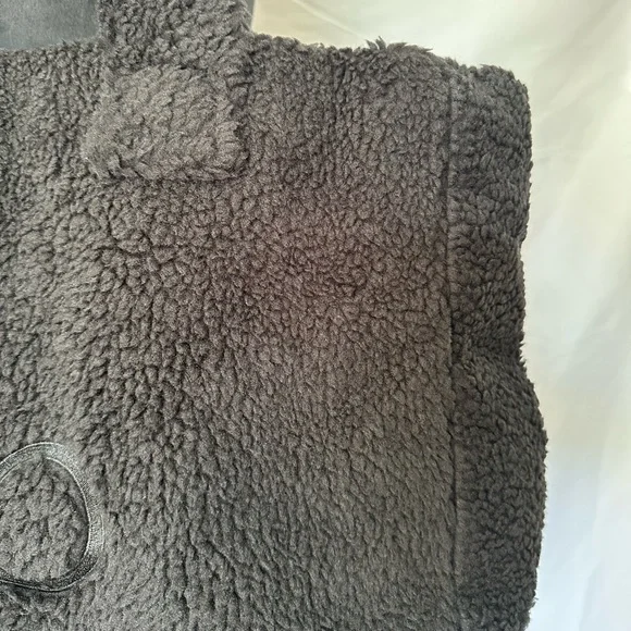 Alo Yoga Ovesize Shearling Black Tote Bag Sherpa Zip Shoulder Gym Travel New - Picture 4 of 10